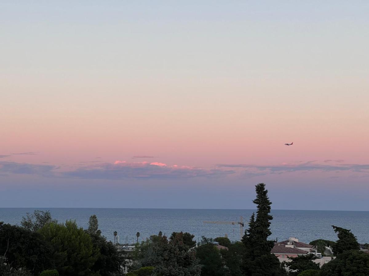 Rooftop Villeneuve 外观 照片